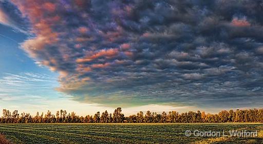 Incoming Storm_22755-6.jpg - Photographed near Jasper, Ontario, Canada.